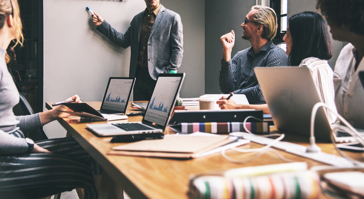 Sales People and Manager Metting