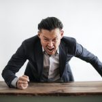 sales-leader-yelling